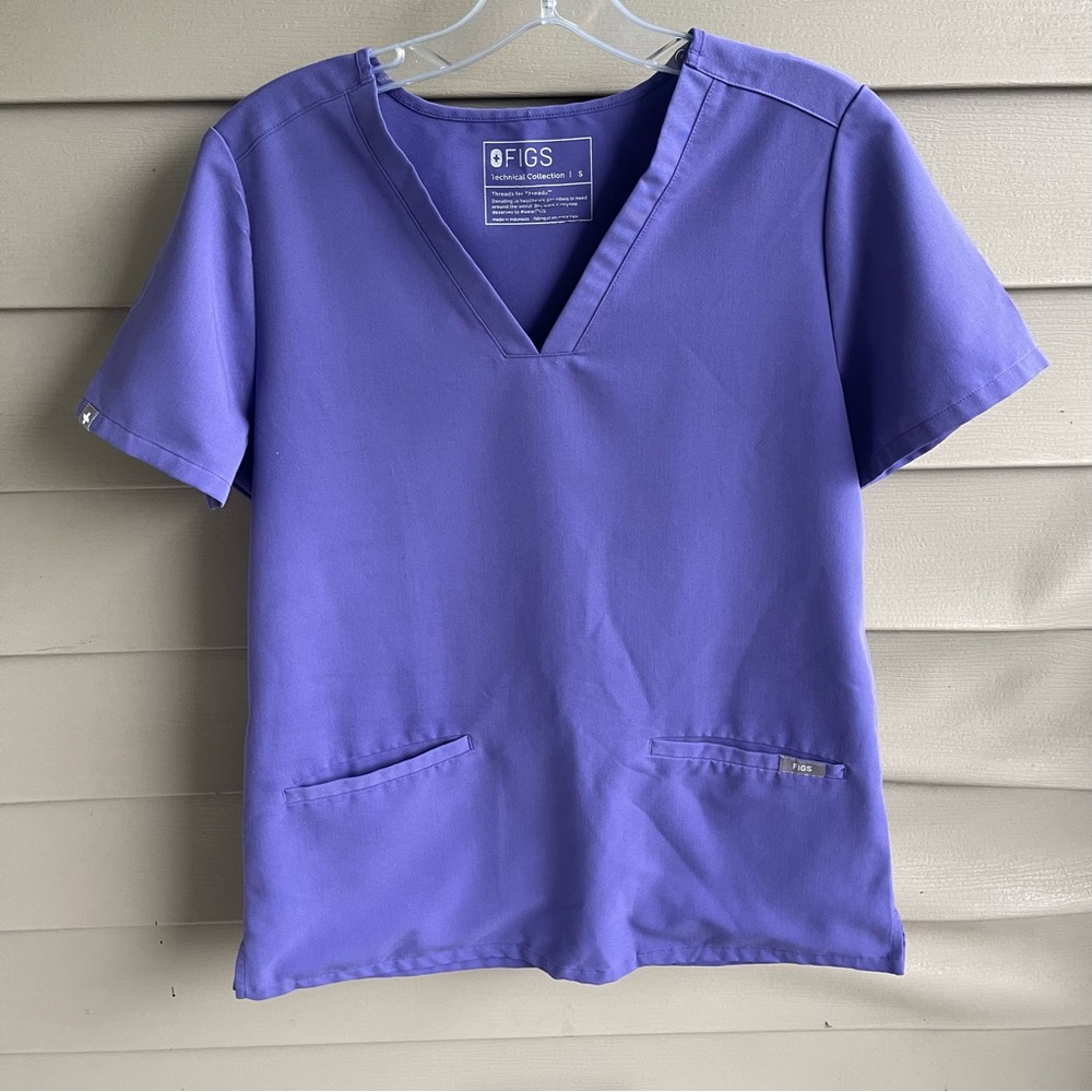 FIGS Casma Scrub Top Size Small‎ Purple PO# 3129 Nurse Office Career
